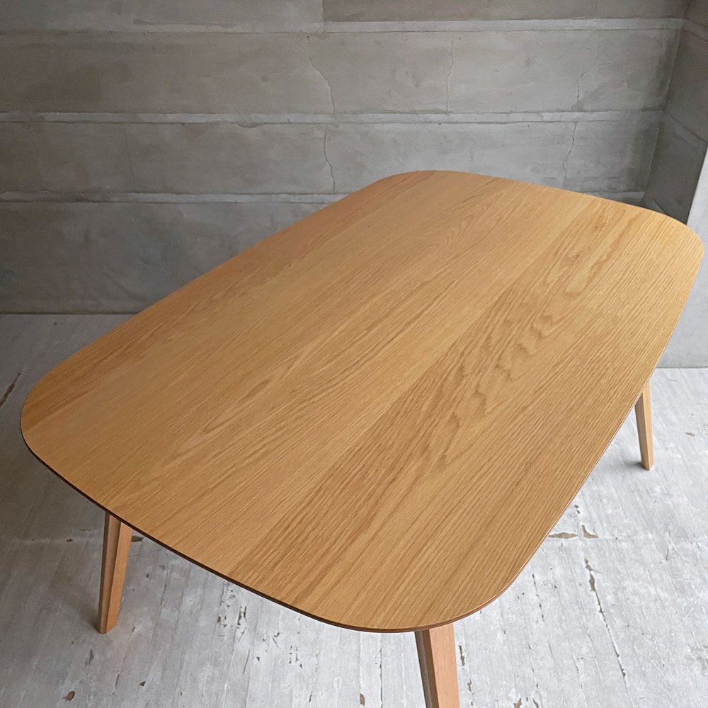 ボーコンセプト BoConcept ハウゲ HAUGE ダイニングテーブル オーク材 W160cm ナチュラルテイスト モダンスタイル 定価¥237,900- ♪