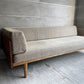 モモナチュラル Momo natural デイソファ DAY SOFA 3Pソファ 3人掛け ONE ARM L 片アーム オーク無垢材 ベージュ系ファブリック 参考定価￥161,500～ ♪