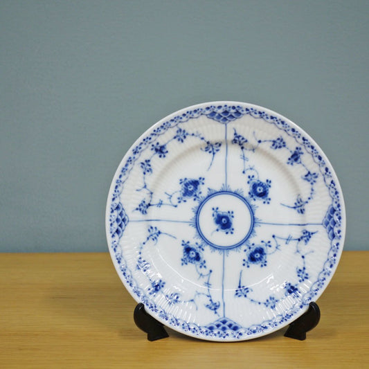 ロイヤルコペンハーゲン ROYAL COPENHAGEN ブルーフルーテッド ハーフレース プレート 17cm 北欧食器 C ◎