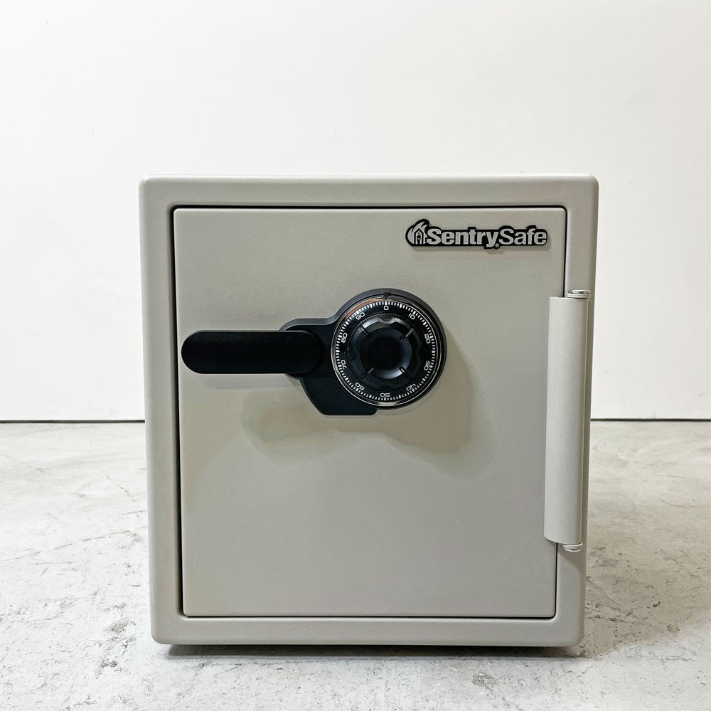 セントリーセーフ Sentry Safe ビッグボルトシリーズ JF123CT ダイヤル式 耐火金庫 保管庫 メキシコ製 参考定価￥60,280- ●
