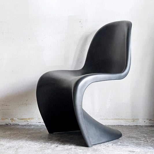 ヴィトラ vitra パントンチェア ダイニングチェア スタッキングチェア ディープブラック ヴェルナー・パントン Panton ミッドセンチュリー スペースエイジ ■