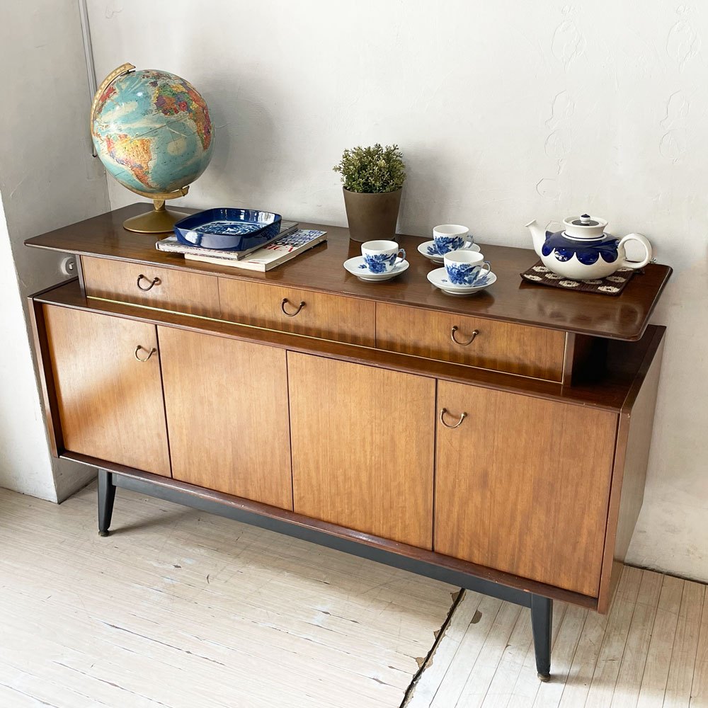 エベネゼルグーム Ebenezer Gomme ジープラン G-plan トラー & ブラック TOLA & BLACK サイドボード 3ドロワー ダブルドア ビンテージ 英国 ★