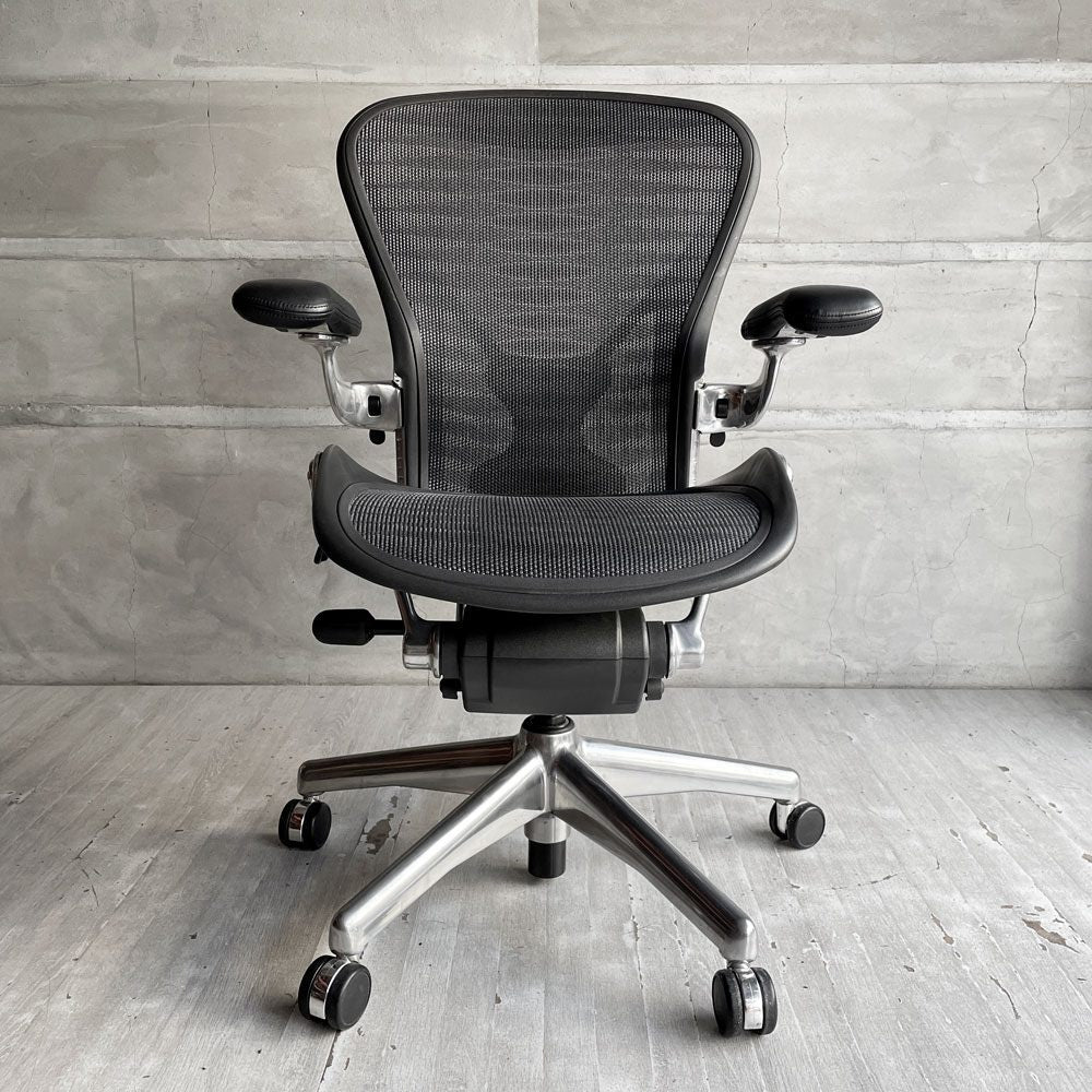 ハーマンミラー Herman Miller アーロンチェア タキシードメッシュ フル装備 Bサイズ ポスチャーフィット ポリッシュドアルミベース レザーアーム バナナクッション新品 ♪