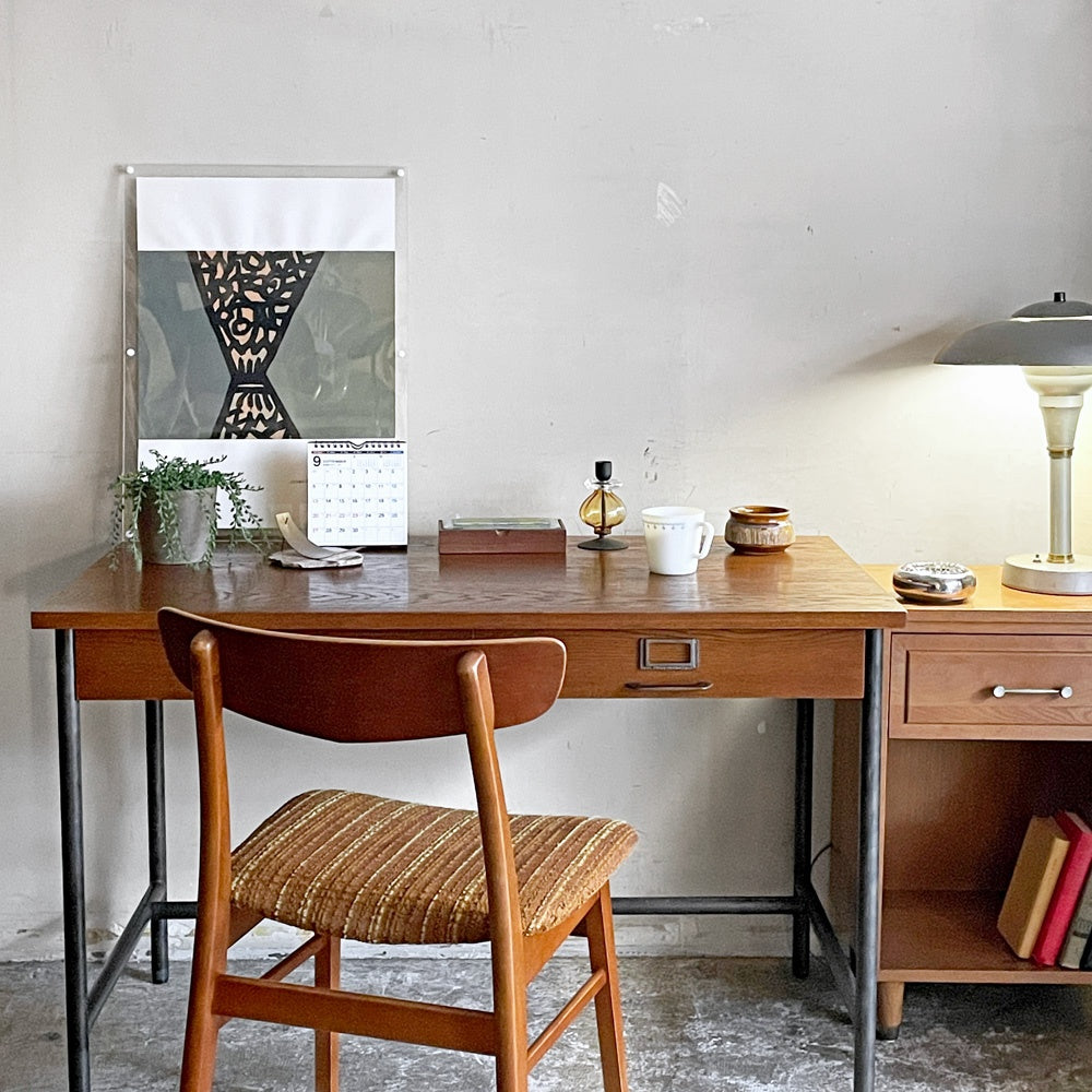 トラックファニチャー TRUCK FURNITURE スット デスク SUTTO DESK ナラ材 x スチール脚 インダストリアルデザイン 定価￥264,000- ■