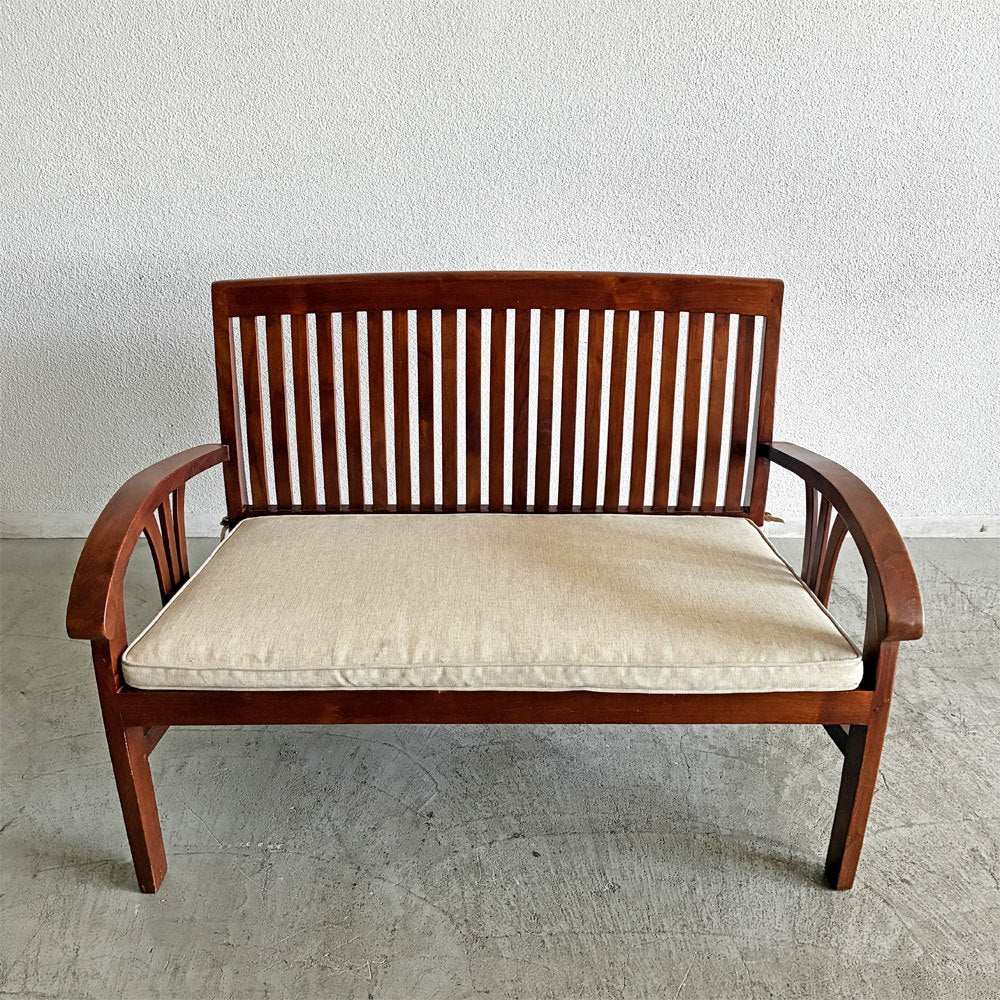カジャ KAJA アジアンチーク材 2人掛けベンチ W118cm 座クッション ファブリック オフホワイト系 コロニアルスタイル 〓