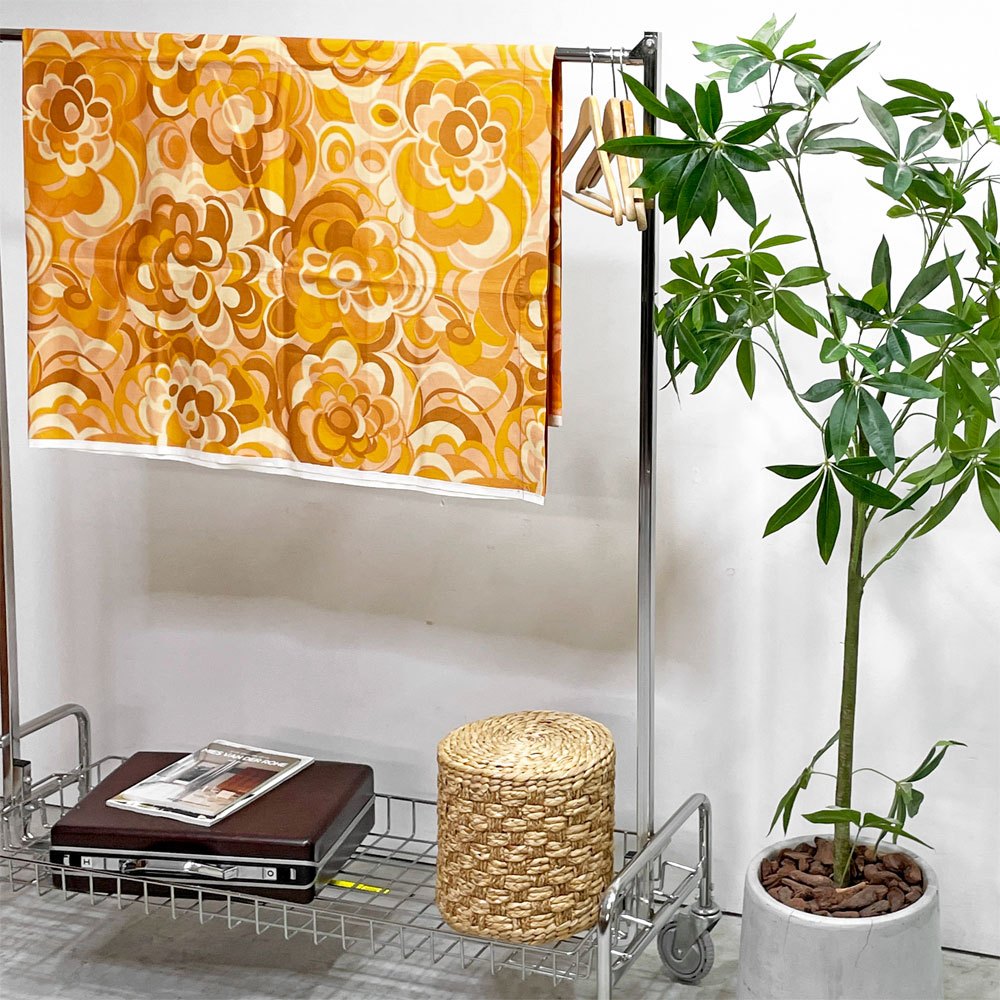 R&B ワイヤープロダクツ R&B WIRE PRODUCTS ガーメントラック GARMENT RACK 48"ハンガーラック バスケット付き インダストリアル 合計定価￥57,750- P.F.S.取扱 現状品 ●