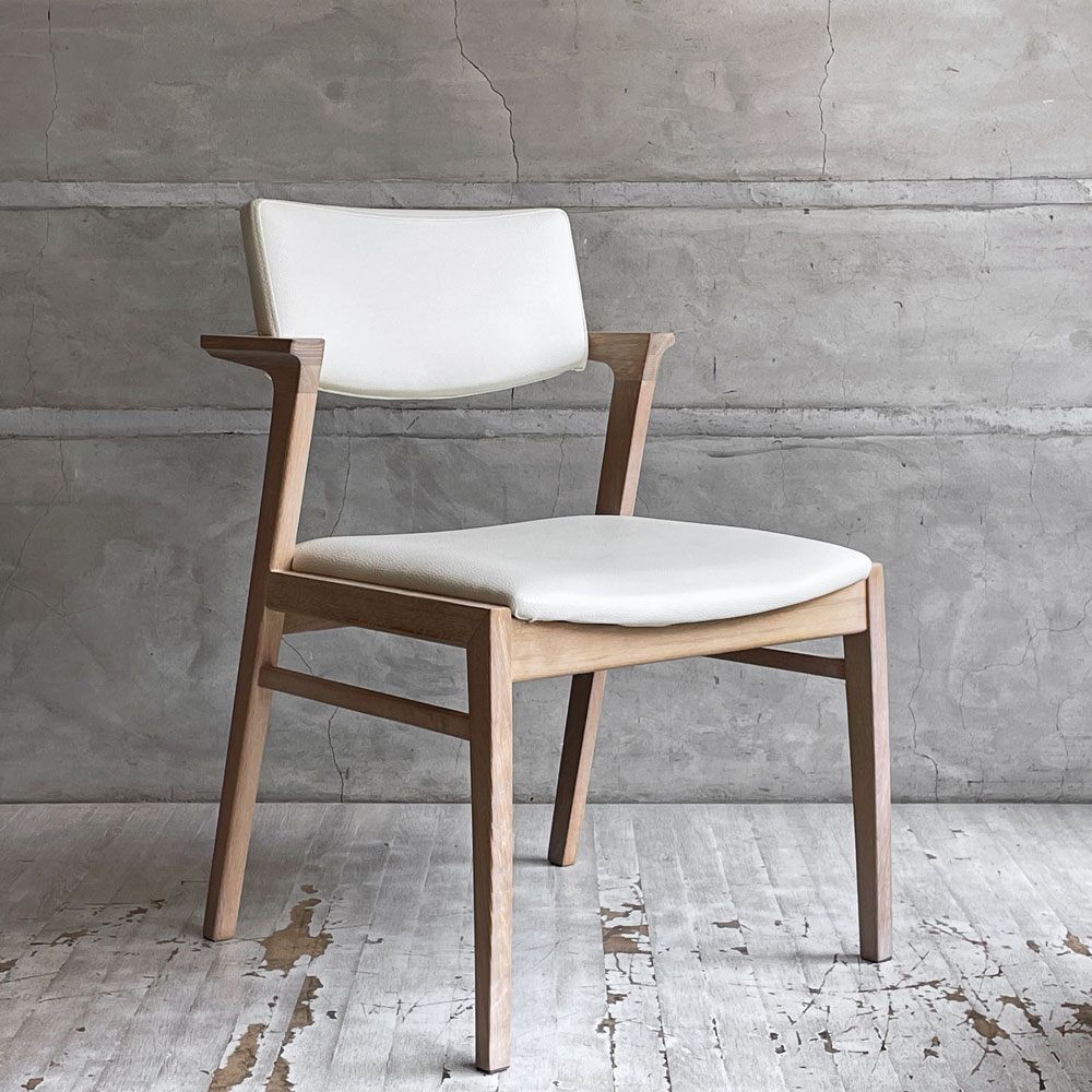 シギヤマ家具 CC-003CHAIR セミアームチェア ダイニングチェア オーク材 PVCレザー ホワイト  モダンテイスト A ♪