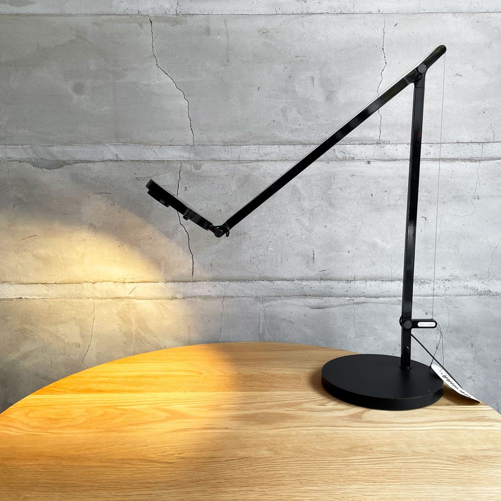 アルテミデ Artemide デメトラ プロフェッショナル Demetra Professional Table テーブルライト デスクライト 無段階調光機能 深澤直人 展示品 箱付♪