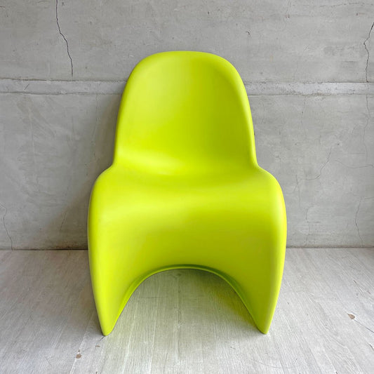 ヴィトラ Vitra パントンジュニア Panton Junior キッズチェア ダークライム ヴェルナー・パントン Verner Panton ミッドセンチュリー 定価￥30,800- ♪