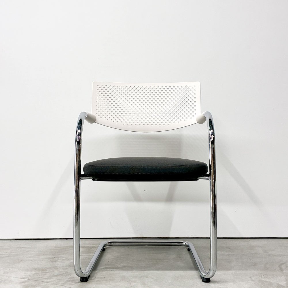 ヴィトラ vitra ビザビ2 Visavis2 アームチェア デスクチェア ホワイト/グレー系 カンティレバー スタッキング可能 アントニオ・チッテリオ B ◎