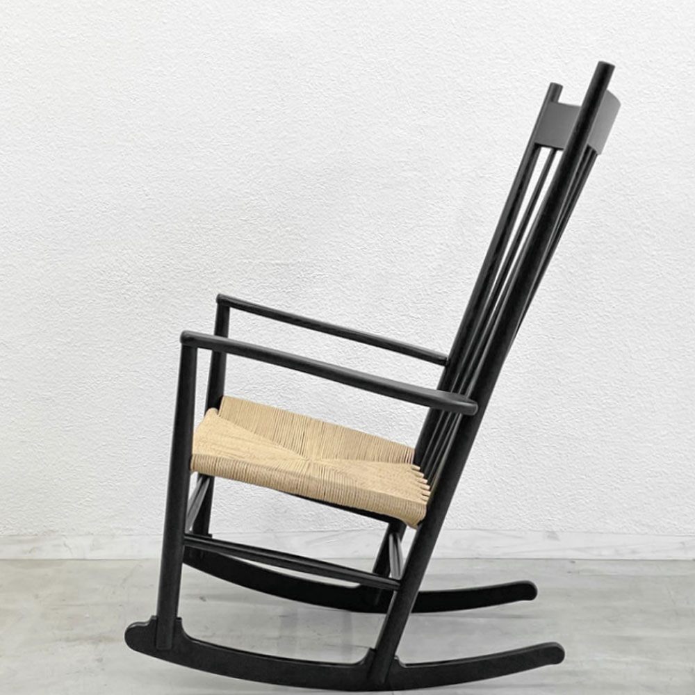 フレデリシア FREDERICIA J16 ロッキングチェア ハンス・J・ウェグナー Model 16000 オーク材 ブラックラッカー ペーパーコード 新品未使用品 参考価格：482,900円 〓