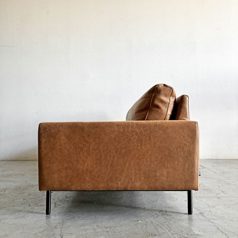 クラッシュゲート CRASH GATE コンフォーム COMFORM プルート PLUTO SOFA 3人掛けソファ W198cm スーパーレザーテックス オーカーブラウン 定価￥154,000- 〓