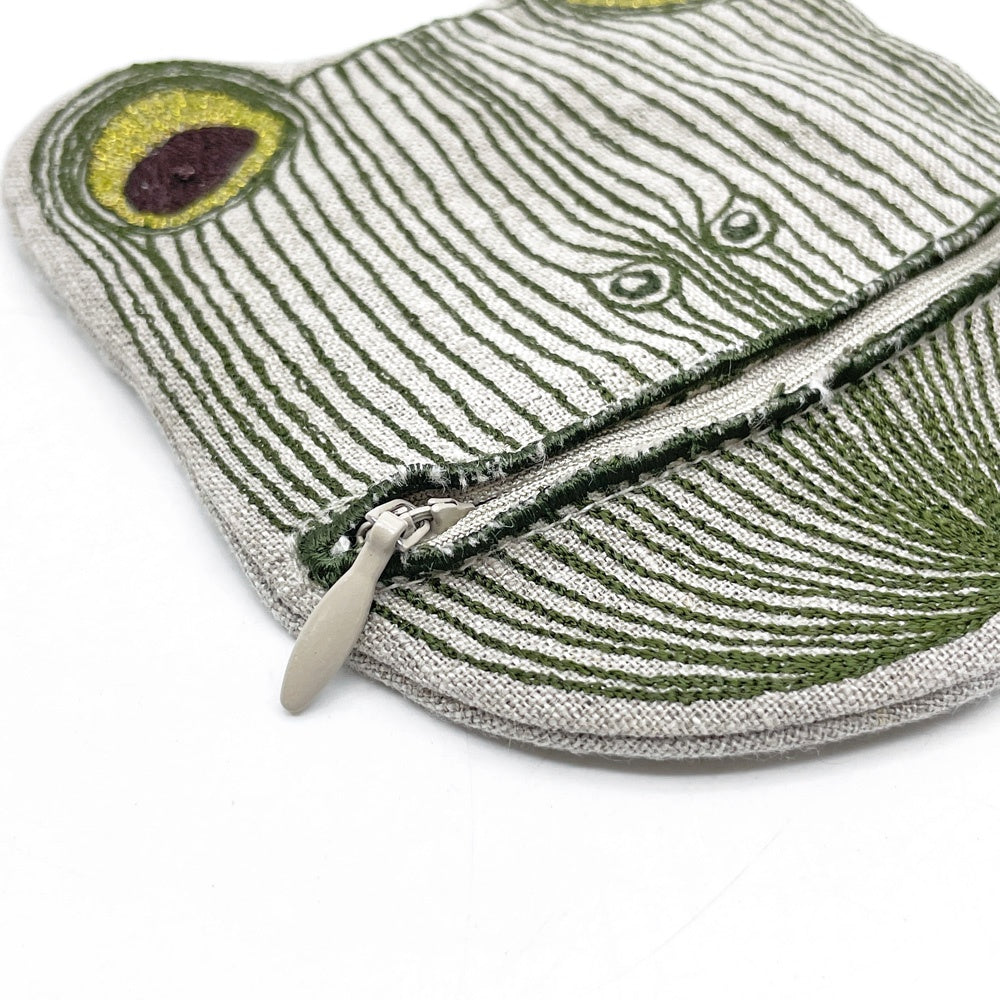 コーラル・アンド・タスク coral&tusk Lucky Frog with Bell Pouch ポーチ ステファニー・ハウズリー Stephanie Housley's リネン 刺繍 ●