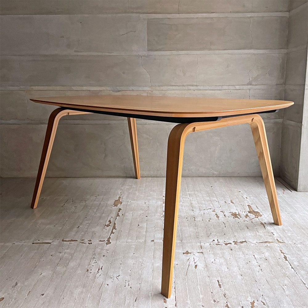 ボーコンセプト BoConcept ハウゲ HAUGE ダイニングテーブル オーク材 W160cm ナチュラルテイスト モダンスタイル 定価¥237,900- ♪