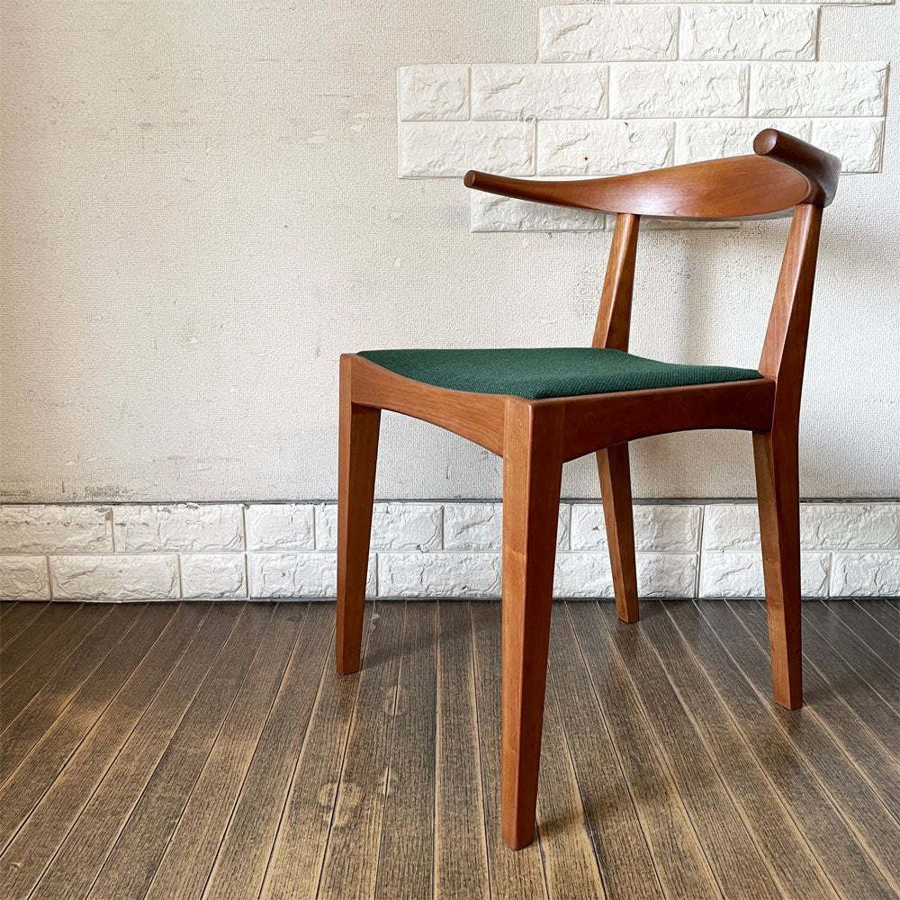 ウッドユウライクカンパニー WOOD YOU LIKE COMPANY アイチェア AI CHAIR ハーフアームチェア チェリー無垢材 クッションタイプ グリーンファブリック 座面張替済 ◎