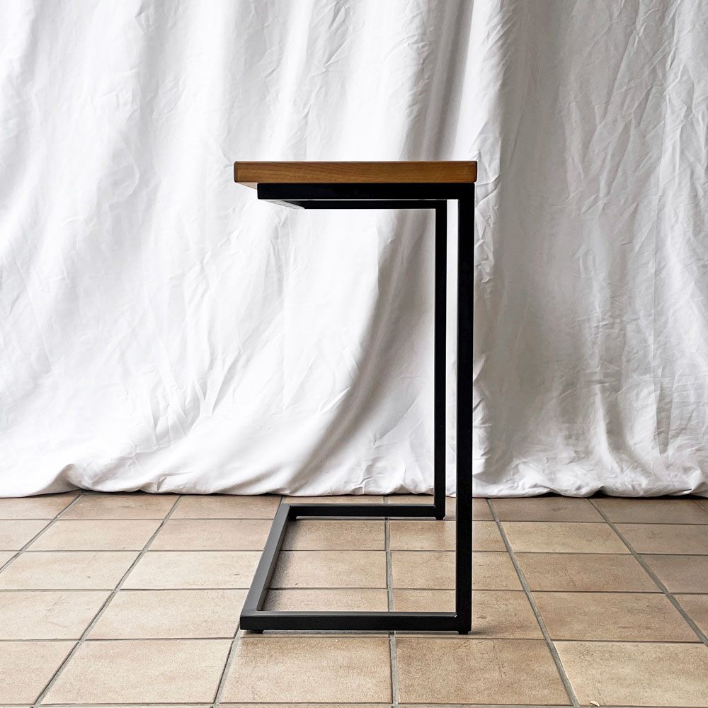 アドレス Address ハント サイドテーブル Mサイズ Hunt side table オーク材 ベッド/ソファサイド アジャスター付き ナチュラル ◇