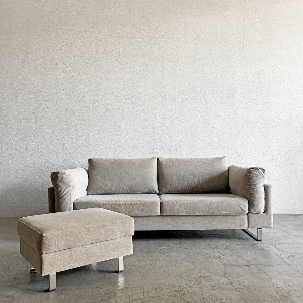 ボーコンセプト BoConcept I.D.V.2 2.5人掛けソファ＆オットマン W210cm ファブリック ホワイト系 スチール脚 デンマーク 〓