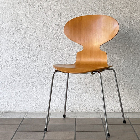 フリッツハンセン Fritz Hansen アントチェア 4本脚 ナチュラルビーチ ラッカー アルネ・ヤコブセン 北欧家具 A ◇