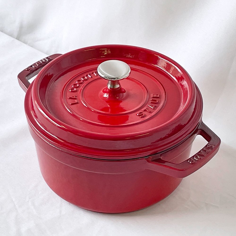 ストウブ Staub ピコ ココット ラウンド 両手鍋 ホーロー鍋 チェリー 20cm IH対応 鋳物 フランス製 定価￥30,800- ◇