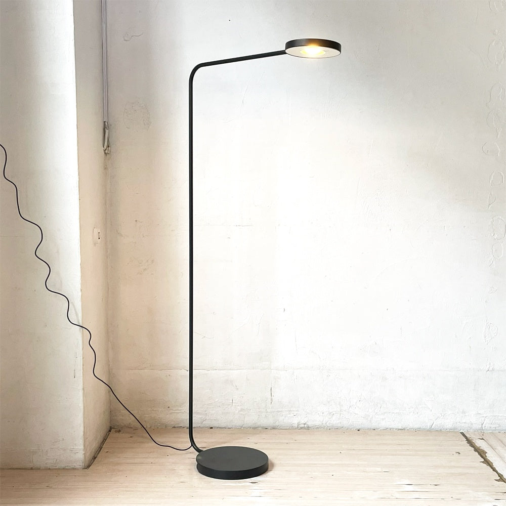 イケア IKEA ヘイ HAY コラボレーション イッペルリグ YPPERLIG イッペルリグ LEDフロアランプ ヘッド360°回転可能 廃盤  ★