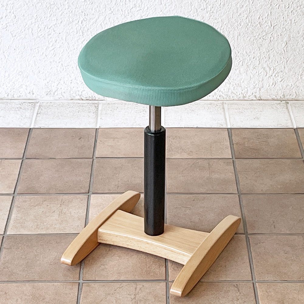 バランスラボ balans lab バランスシナジー balans Synergy ラウンド 腰痛対策椅子 スツール 昇降機能 ブナ材 スチール レッド系ミックスカラー ファブリック 替えカバー付き ◇