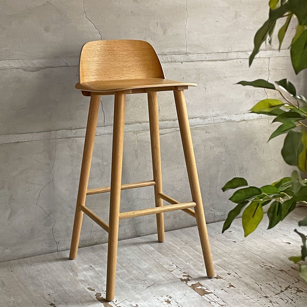 ムート Muuto ナード Nerd バースツール BAR STOOL ハイスツール SH75cm デビッド・ゲックラー David Geckeler 北欧家具 定価 ¥106,700- ♪