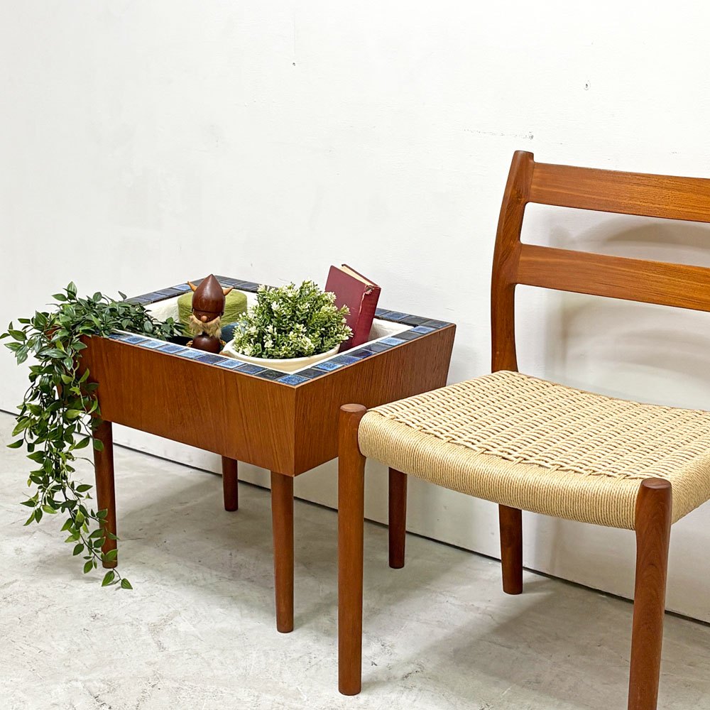 デンマーク ビンテージ Danish Vintage チーク材 プランタースタンド フラワースタンド タイルトップ ポリスチレンボックス 北欧家具 ●
