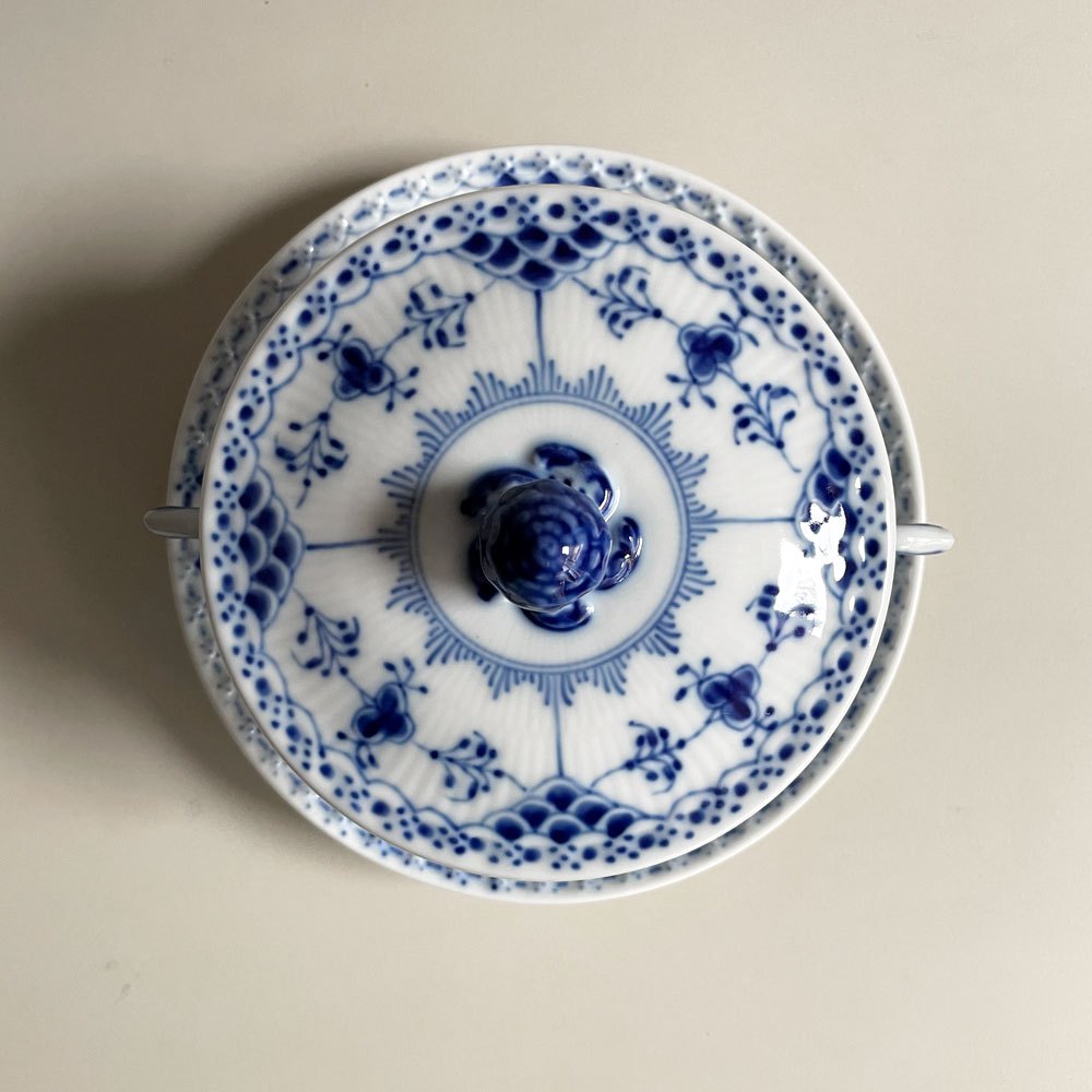 ロイヤルコペンハーゲン ROYAL COPENHAGEN ブルーフルーテッド ハーフレース スープカップ&ソーサー 陶器 北欧食器 廃番 箱付き 未使用 A ♪