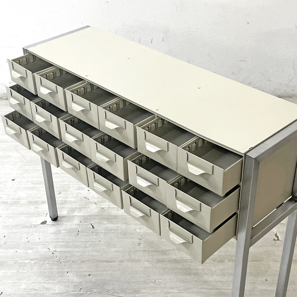 リオン LYON スチールキャビネット 18ドロワー チェスト ツールボックス コンソール パシフィックファニチャー取り扱い ●