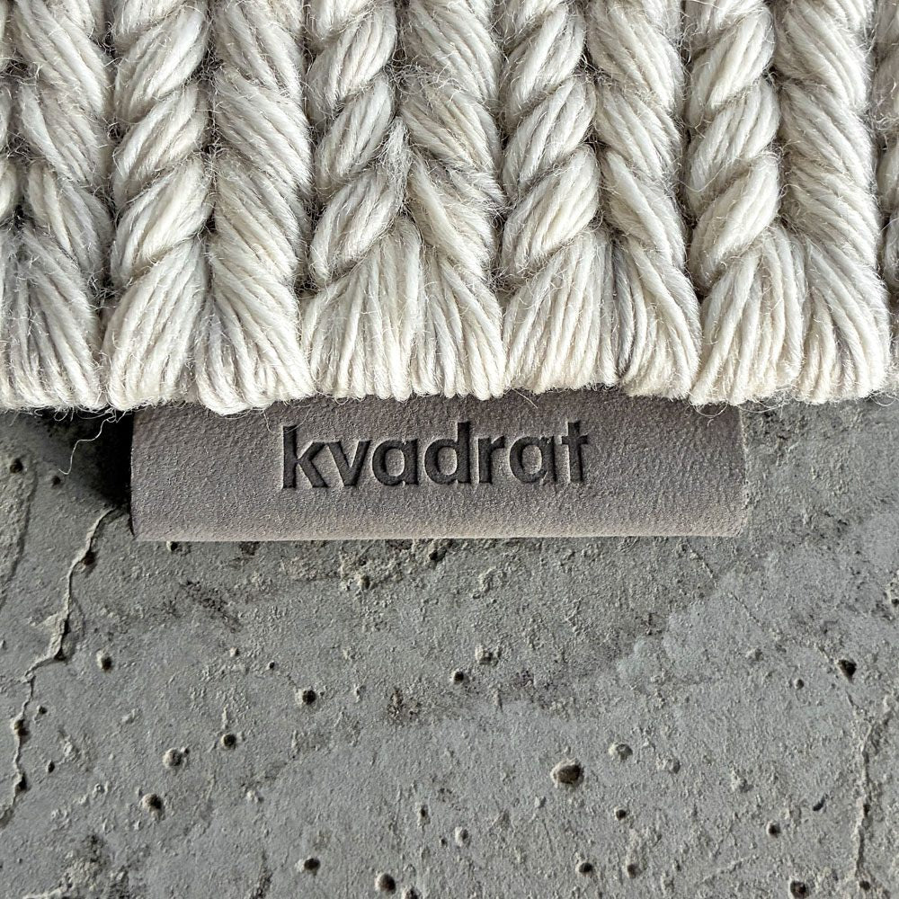 クヴァドラ Kvadrat キナサン Kinnasand アラム Aram2 ウールラグ 255×200cm オフホワイト系 平織り デンマーク 〓