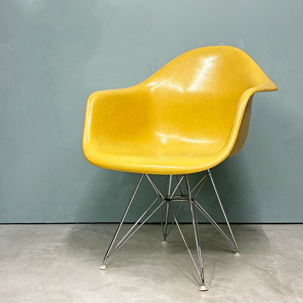 ハーマンミラー Herman Miller アームシェルチェア セカンド 2nd FRP エッフェルベース マスタードカラー ヨーロッパ仕様 イームズ ◎