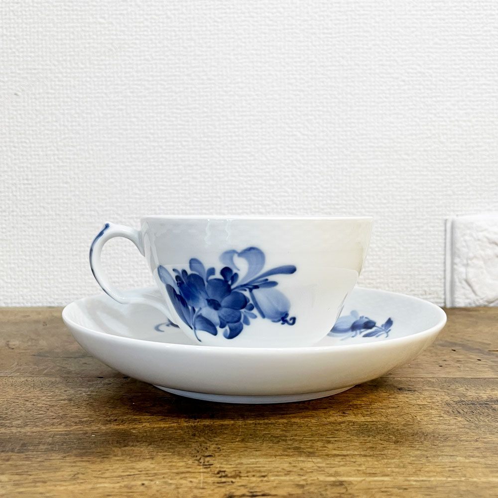ロイヤルコペンハーゲン ROYAL COPENHAGEN ブルーフルーテッド プレイン モーニングカップ＆ソーサー 北欧食器 ◎