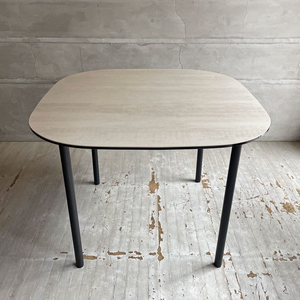 モーダエンカーサ moda en casa ミューズテーブル MEWS table ダイニングテーブル セラミックホワイト天板 モダンデザイン 定価￥114,400- ♪