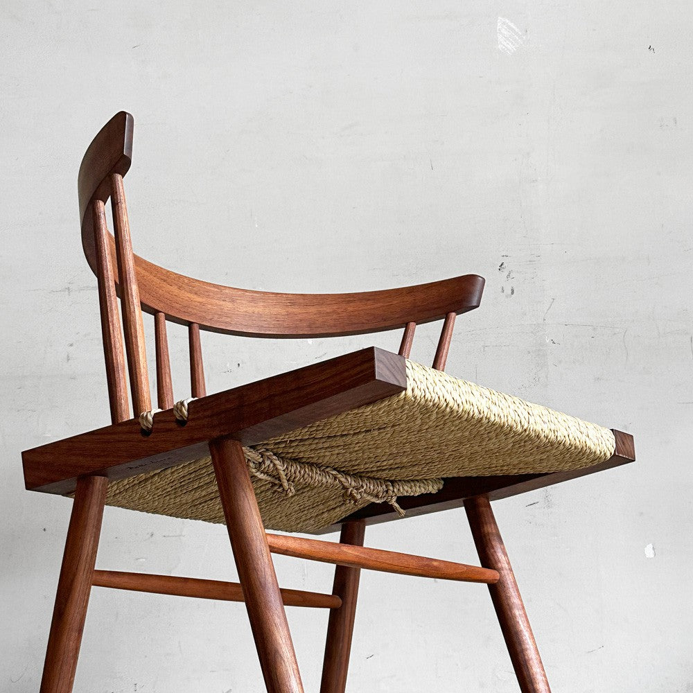 桜製作所 グラスシートチェア GRASS SEATED CHAIR アームチェア ウォールナット無垢材 い草 ジョージ・ナカシマ George Nakashima 焼印有 ■