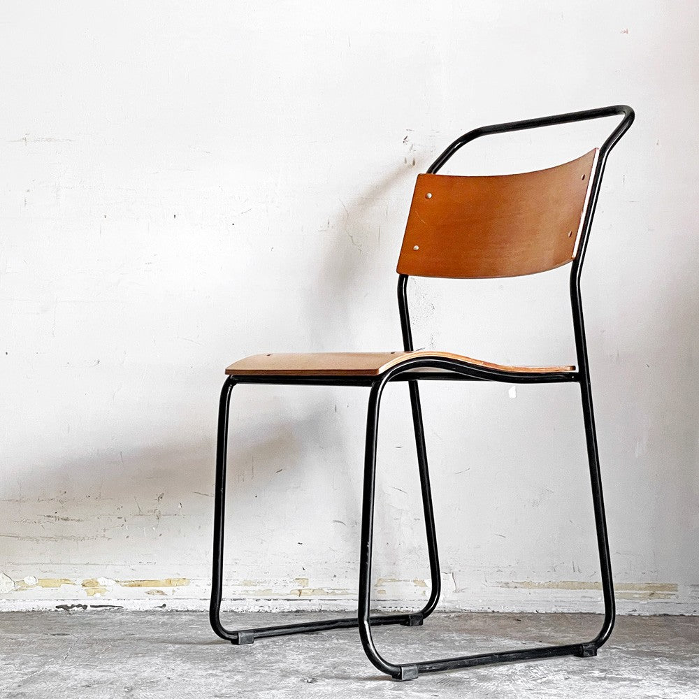 クラッシュゲート CRASH GATE ノットアンティークス Knot antiques ブルーノチェア RP6 BLUNO CHAIR スタッキングチェア プライウッド スチールレッグ ブラック 関家具 A ■