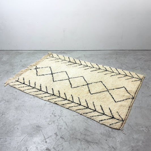 ベニワレン Beni Ouarain ラグ 手織り絨毯 モロッコ ウール 羊毛 モロッカンラグ ●