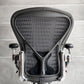 ハーマンミラー Herman Miller アーロンチェア  Aeron Chair タキシードメッシュ フル装備 Bサイズ ポスチャーフィット ポリッシュドアルミベース レザーアーム ビル・スタンフ ＆ ドン・チャドウィック ♪