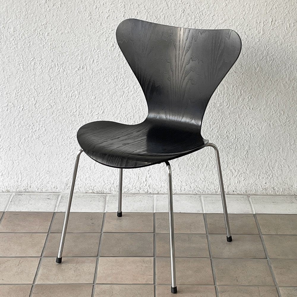 フリッツハンセン Fritz Hansen セブンチェア ダイニングチェア カラードアッシュ ブラック アルネ・ヤコブセン 北欧 デンマーク 定価￥76,780- B ◇