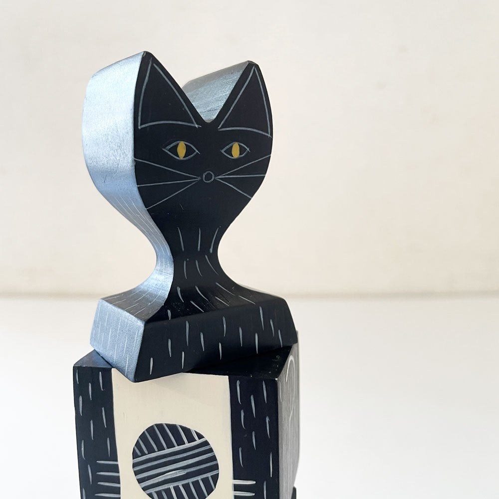 ヴィトラ vitra. ウッデンドール Wooden Dolls Cat キャット スモール 木製オブジェ モミ材 H7cm ハンドクラフト アレキサンダー・ジラード 定価￥23,100- ◎