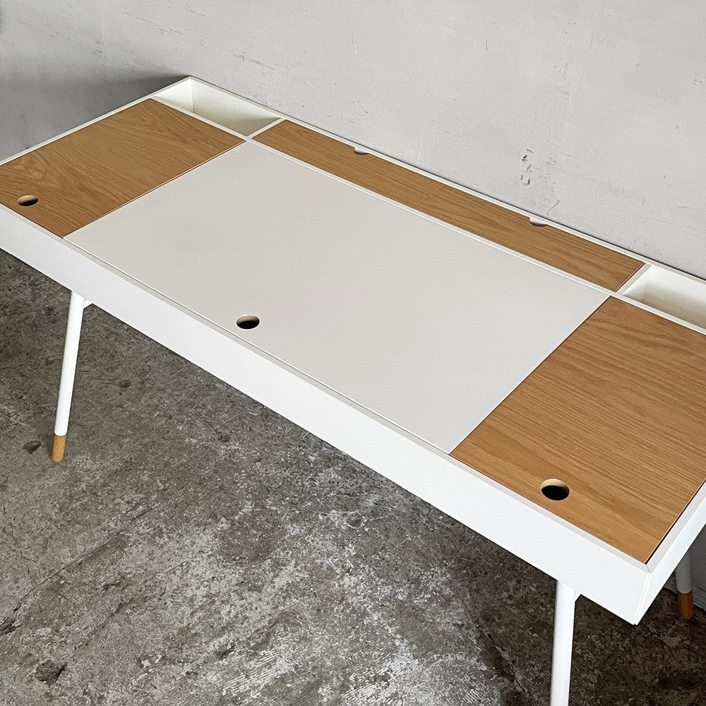 ボーコンセプト Boconcept クパチーノ デスク Cupertino Desk 書斎 学習机 W140cm オーク材 リバーシブル天板 北欧 デンマーク 定価134,900円 ■