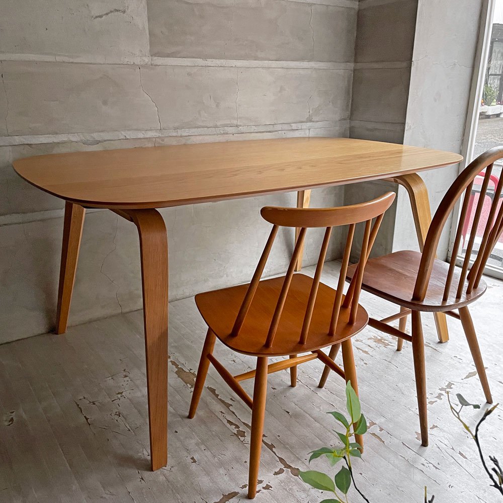 ボーコンセプト BoConcept ハウゲ HAUGE ダイニングテーブル オーク材 W160cm ナチュラルテイスト モダンスタイル 定価¥237,900- ♪