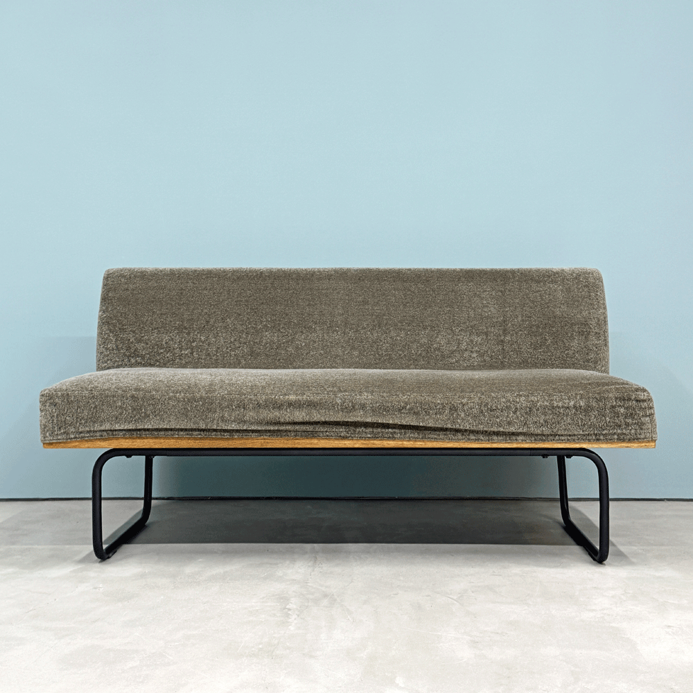 リセノ Re:CENO ワイリー WIRY 2人掛けソファ ベンチ クリンプ生地 グレー カバーリング スチール脚 ビンテージスタイル 定価￥86,800- ◎