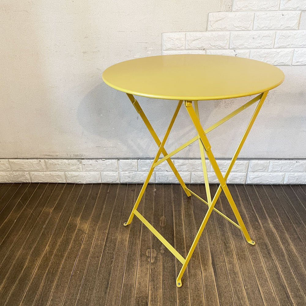 フェルモブ Fermob ビストロ BISTRO ラウンドテーブル ROUND TABLE 60 フォールディング ガーデンテーブル イエロー系 Φ60cm 折りたたみ フランス 定価￥48,400- ◎
