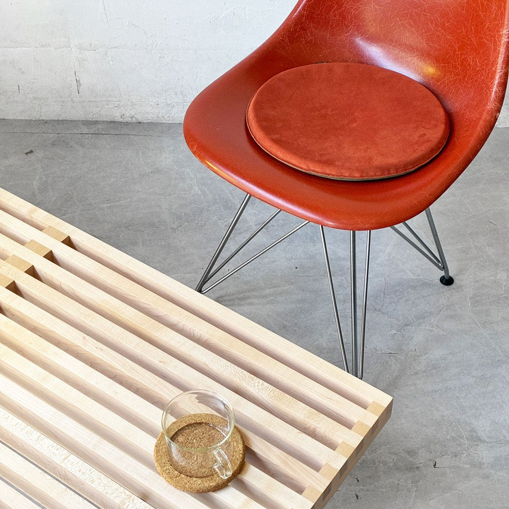 ハーマンミラー Herman Miller サイドシェルチェア 2019年製 FRP テラコッタ エッフェルベース イームズ クッション付き ミッドセンチュリー ★