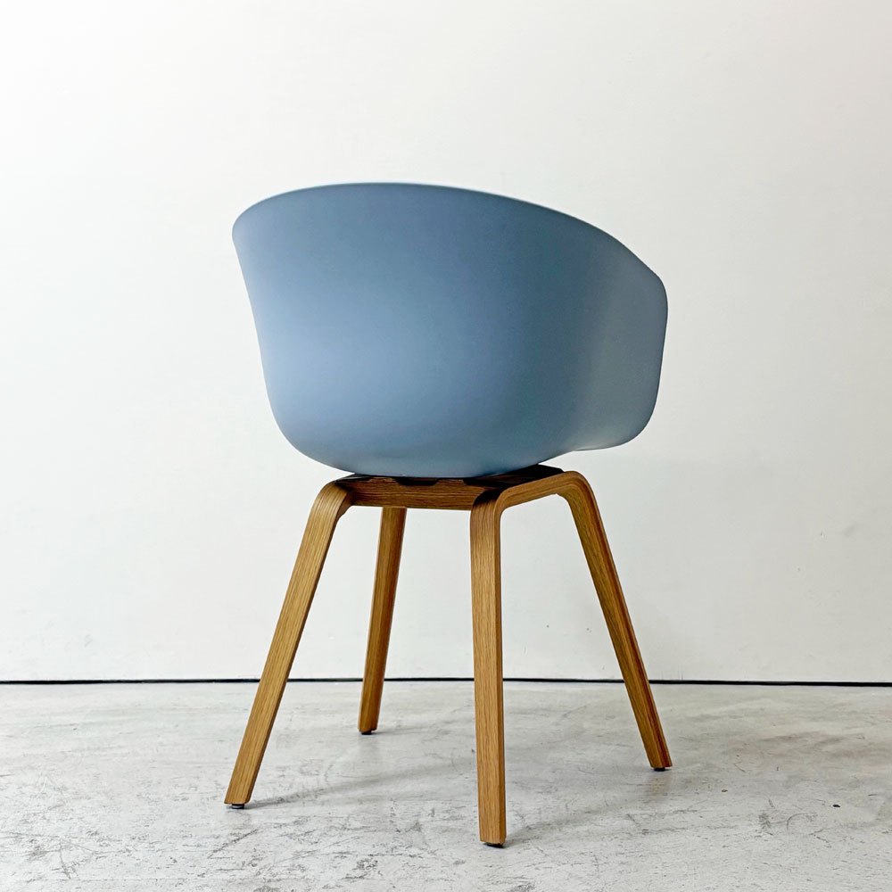 ヘイ HAY アバウト ア チェア ABOUT A CHAIR AAC22 アームチェア ダイニングチェア スレートブルー ヒー・ウェリング 北欧モダン デンマーク 定価￥59,400- ●