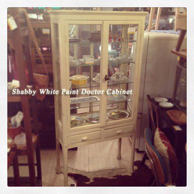 ☆Shabby White Paint  Doctor Cabinet