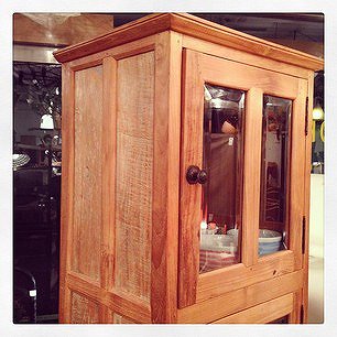 ☆ Teak Wood Glass Cabinet / チーク材ガラスキャビネット