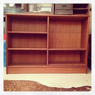 ☆ Vintage Teak Wood Book Shelf /  ビンテージ　チーク材本棚　ブックシェルフ