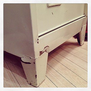 ☆ Vintage Flap Door Steel Cabinet / ビンテージ　フラップドア　スチールキャビネット