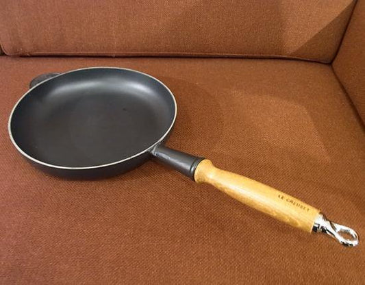 ●　Le Creuset/ルクルーゼ　ヘリテージ クックウェア フライパン 24cm ウッドハンドル